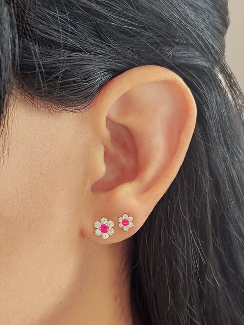 14k Classic Flower Earrings